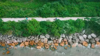 Chatham-Kent, Ontario | An overhead view of the shore