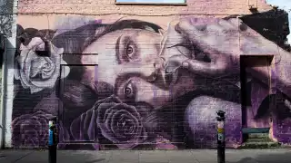 Winging It: East End, London, England