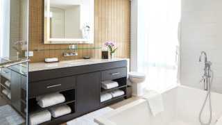 Hotel X Toronto Review: a bathroom