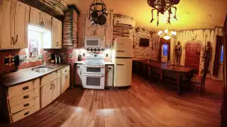 Haunted house hotel in New Hampshire