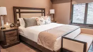 Cable Mountain Lodge