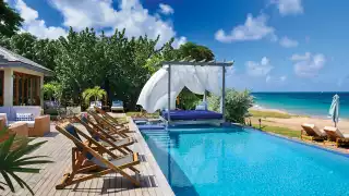 Beach-front villas on the island of Mayreau Beach-front villas on the island of Mayreau