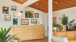 The June Motel Sauble Beach | Lobby and shop