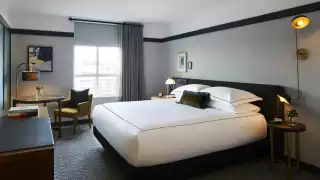 Best hotels Toronto staycation | Kimpton Saint George one bedroom suite
