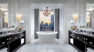 Best hotels Toronto staycation | The St. Regis Hotel ensuite bathroom