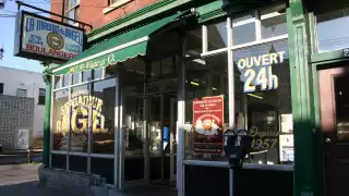 Montreal bagels | St-Viateur Bagel shop