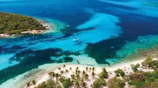 The blue seas of St Vincent & the Grenadines