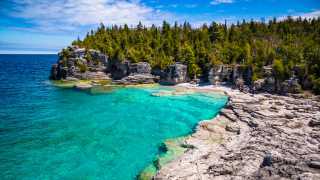 Breathtaking Ontario beaches | Indian Head Cove is home to turquoise blue waters