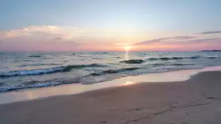 Breathtaking Ontario beaches | A sunset over Sauble Beach on Lake Huron