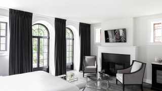 Ontario's best boutique hotels | A suite at The Frontenac Club in Kingston