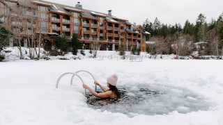 Best things to do in Whistler | Hot tub in winter at Nita Lake Lodge