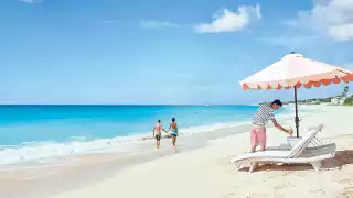 The best Caribbean islands to visit | Plage de Baie Longue in Saint Martin