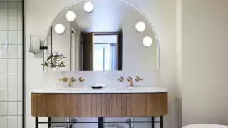 The Presidential Master Bathroom at the Kimpton Saint George Hotel