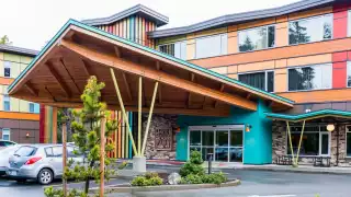 Hotel Zed Tofino | The colourful exterior of Hotel Zed Tofino