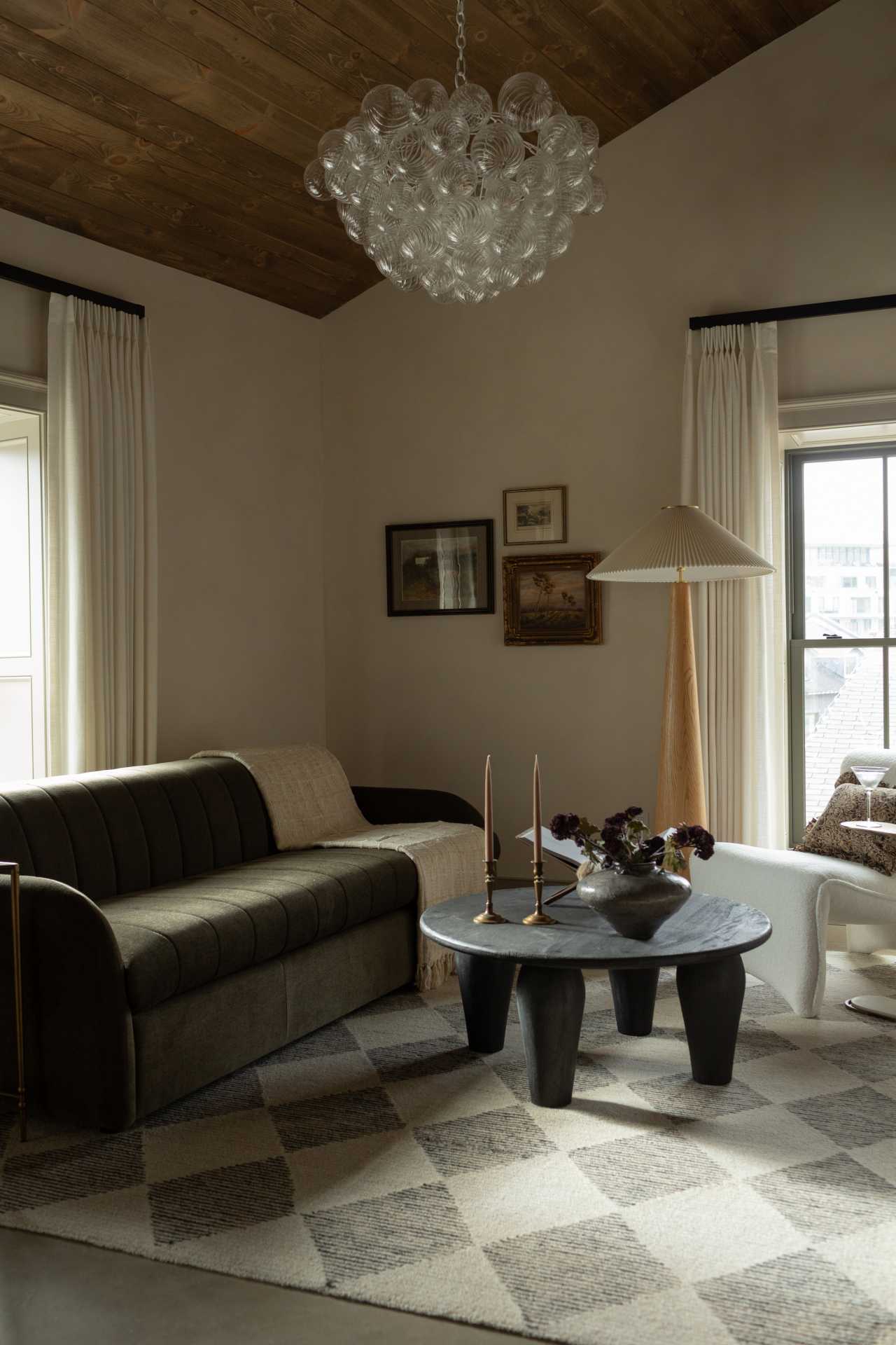 Living area in a guest room at The Kat Florence Hotel