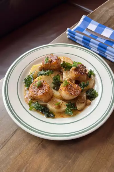 Grey County | A scallop dish at Heart's Tavern in Grey County