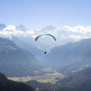 Switzerland travel | Paragliding in Interlaken, Switzerland Switzerland travel | Paragliding in Interlaken, Switzerland