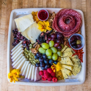 Niagara-on-the-Lake picnics | A European cheese box from Cheese Secrets