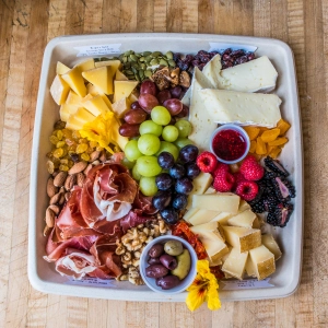 Niagara-on-the-Lake picnics | A Canadian cheese box from Cheese Secrets