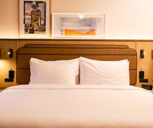 A king size bed at Union Hotel