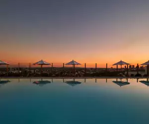 Guide to West Hollywood | Rooftop pool at The Edition
