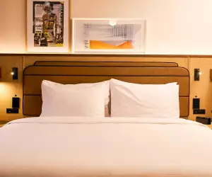 A king size bed at Union Hotel
